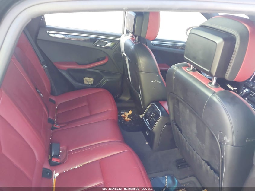 2020 Porsche Macan VIN WP1AB2A53LLB31851 IAAI salvage auction — UNKNOWN, Clear (New York), sold $5,600 on 2026-10-03 (photo 8)