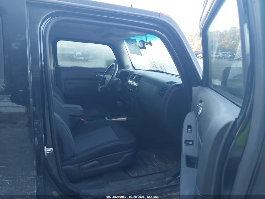 2007 Hummer H3 VIN 5GTDN13E178200972 IAAI salvage auction — NORMAL WEAR, Clear (Michigan), sold $850 on 2026-10-08 (photo 5)