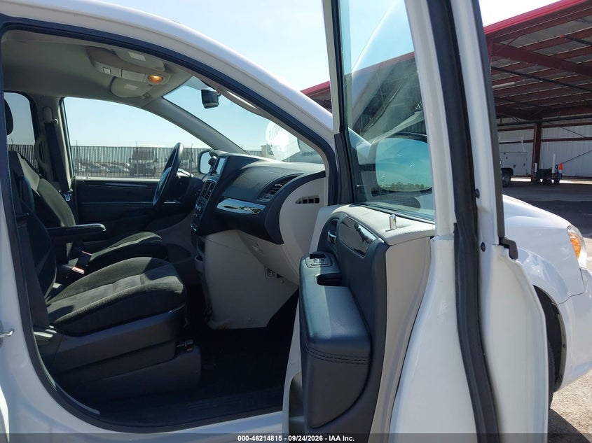 2018 Dodge Grand caravan VIN 2C4RDGBG5JR288734 IAAI salvage auction — NORMAL WEAR, SF97 (California), sold $12,725 on 2026-10-08 (photo 5)