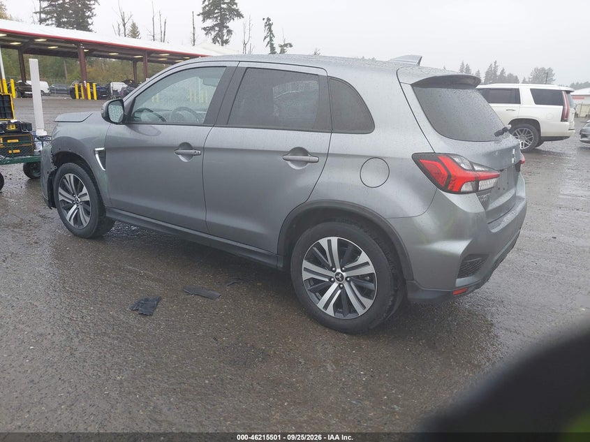 2025 Mitsubishi Outlander VIN JA4ARUAU1SU010626 IAAI salvage auction — FRONT END, Salvage Title, sold $9,600 on 2026-09-30 (photo 3)