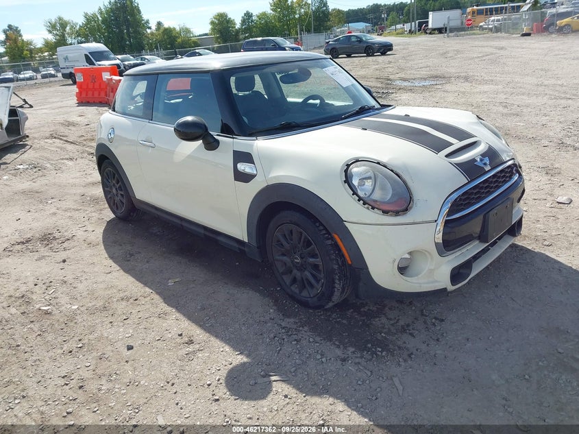 2017 Mini Hard top VIN WMWXP7C54H2A44545 IAAI salvage auction — FRONT END, Salvage Title, sold $2,500 on 2026-10-17 (photo 1)