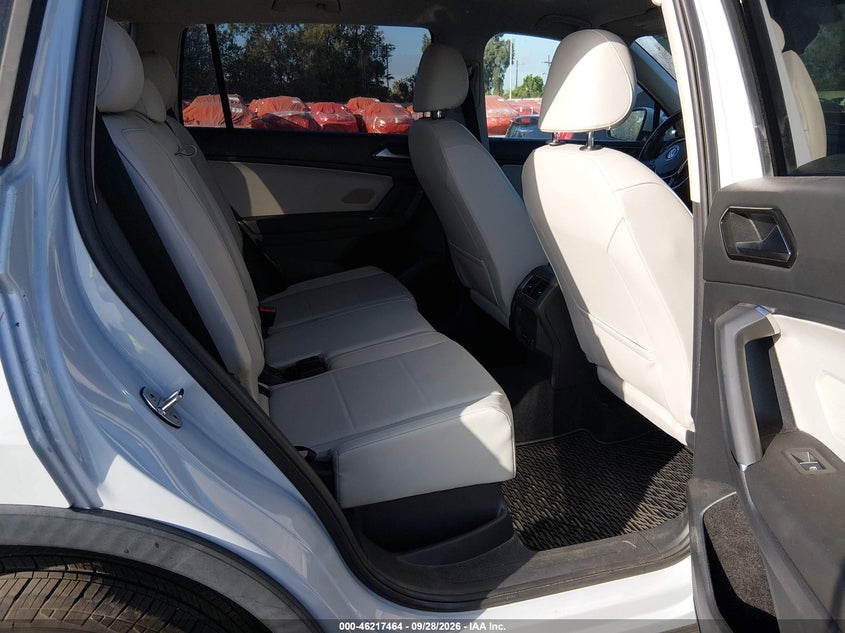 2018 Volkswagen Tiguan VIN 3VV2B7AX7JM199944 IAAI salvage auction — RIGHT FRONT, Salvage (California), sold $4,850 on 2026-10-07 (photo 8)