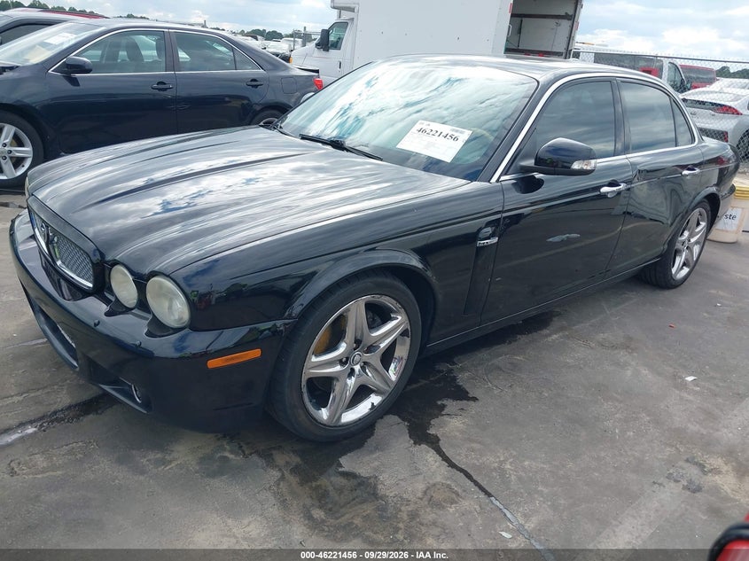2008 Jaguar Xj series VIN SAJWA71B68SH20438 IAAI salvage auction — SIDE, Salvage (North Carolina), sold $2,100 on 2026-10-08 (photo 2)