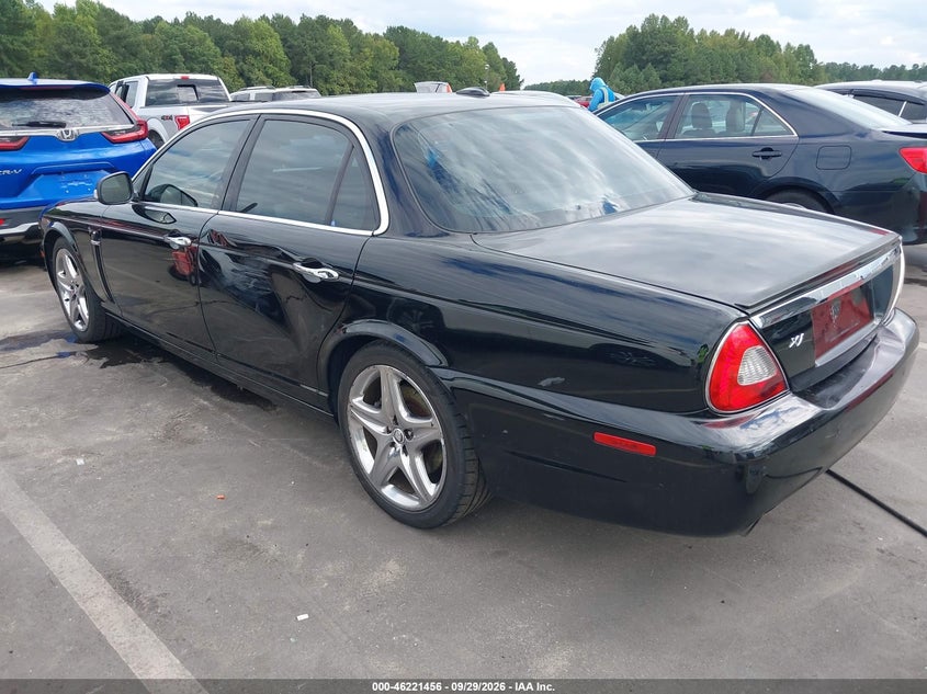 2008 Jaguar Xj series VIN SAJWA71B68SH20438 IAAI salvage auction — SIDE, Salvage (North Carolina), sold $2,100 on 2026-10-08 (photo 3)