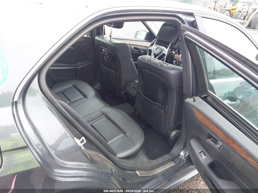2014 Mercedes-benz E-klasse VIN WDDHF8JBXEA865842 IAAI salvage auction — SIDE, Salvage (Pennsylvania), sold $2,450 on 2026-10-13 (photo 8)