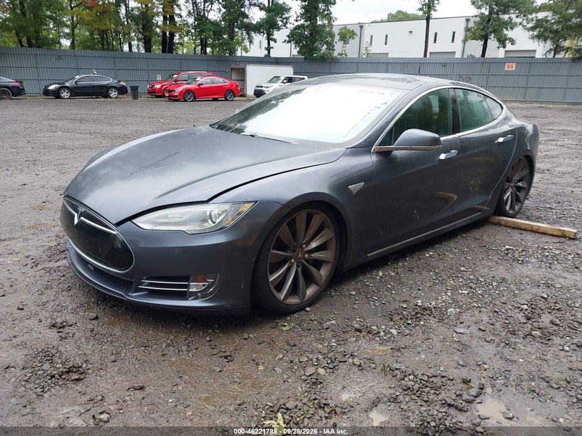 2015 Tesla Model s VIN 5YJSA4H49FFP77775 IAAI salvage auction — REAR END, Clear (New Jersey), sold $3,875 on 2026-10-04 (photo 2)