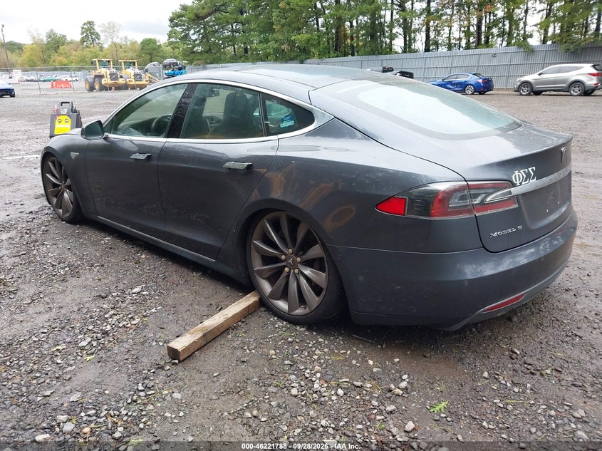 2015 Tesla Model s VIN 5YJSA4H49FFP77775 IAAI salvage auction — REAR END, Clear (New Jersey), sold $3,875 on 2026-10-04 (photo 3)