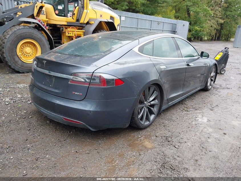 2015 Tesla Model s VIN 5YJSA4H49FFP77775 IAAI salvage auction — REAR END, Clear (New Jersey), sold $3,875 on 2026-10-04 (photo 4)
