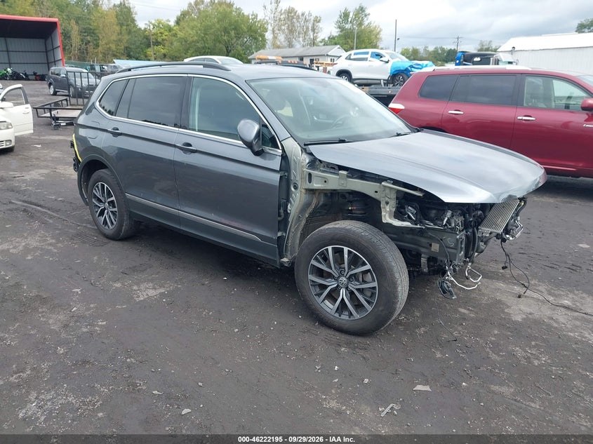 2020 Volkswagen Tiguan VIN 3VV2B7AX6LM045860 IAAI salvage auction — FRONT & REAR, Salvage (Pennsylvania), sold $4,050 on 2026-10-05 (photo 1)