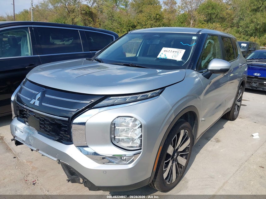 2025 Mitsubishi Outlander VIN JA4J3VA86SZ043800 IAAI salvage auction — FRONT END, Enterprise Vehicles Clear Only (Oklahoma), sold $9,300 on 2026-10-08 (photo 2)