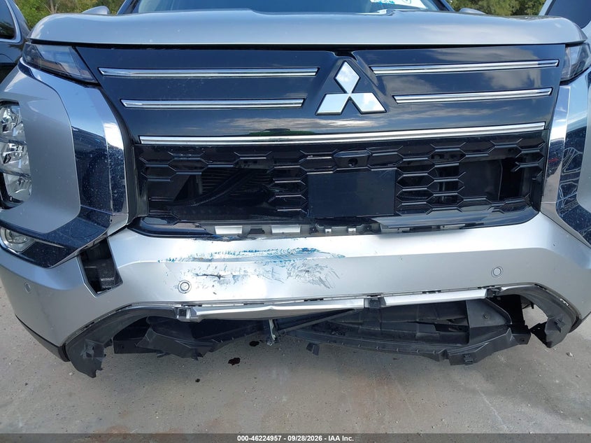 2025 Mitsubishi Outlander VIN JA4J3VA86SZ043800 IAAI salvage auction — FRONT END, Enterprise Vehicles Clear Only (Oklahoma), sold $9,300 on 2026-10-08 (photo 6)