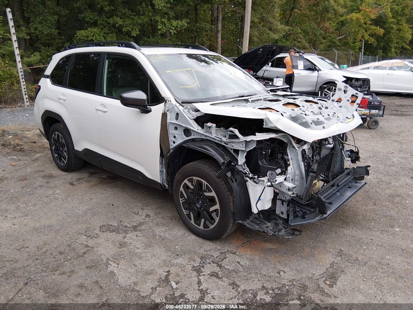 2025 Subaru Forester VIN JF2SLDDC9SH590748 — IAAI salvage auction photo