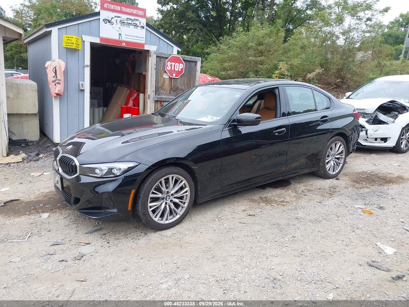 2023 BMW 3er VIN 3MW89FF02P8D04642 IAAI salvage auction — REAR END, Salvage Title, sold $17,500 on 2026-10-10 (photo 2)