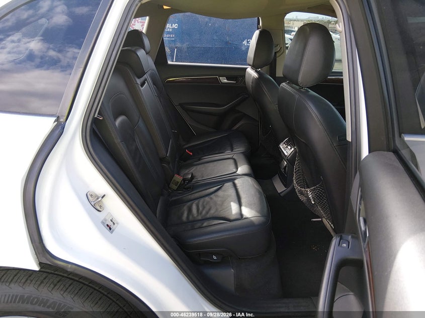 2012 Audi Q5 VIN WA1CFAFP4CA101282 IAAI salvage auction — NORMAL WEAR, Clear (Nevada), sold $600 on 2026-10-02 (photo 8)