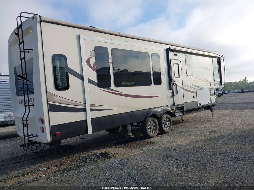 2017 Heartland rv Bighorn VIN 5SFBG3925HE342517 IAAI salvage auction — ROOF, Salvage - Greater Than 75% (Maryland), sold $3,950 on 2026-10-23 (photo 4)