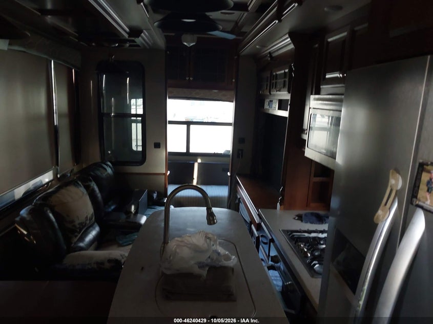 2017 Heartland rv Bighorn VIN 5SFBG3925HE342517 IAAI salvage auction — ROOF, Salvage - Greater Than 75% (Maryland), sold $3,950 on 2026-10-23 (photo 5)