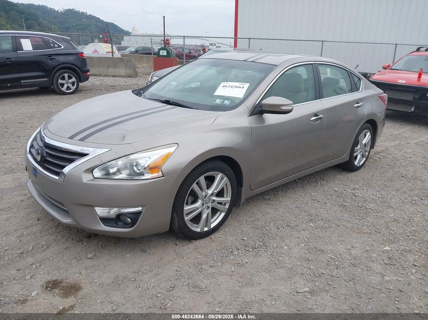 2013 Nissan Altima VIN 1N4BL3AP2DC168133 IAAI salvage auction — NORMAL WEAR, Clear (Pennsylvania), sold $650 on 2026-10-08 (photo 2)