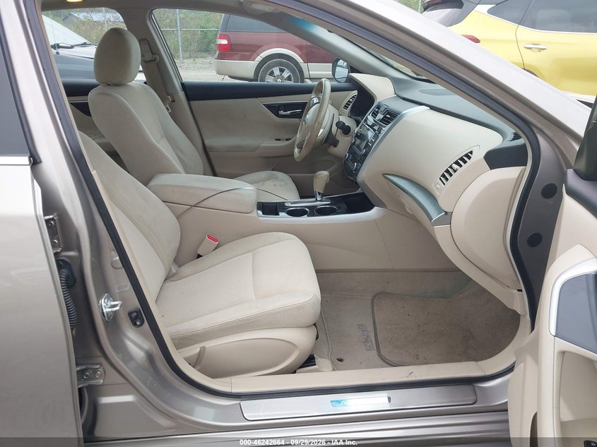 2013 Nissan Altima VIN 1N4BL3AP2DC168133 IAAI salvage auction — NORMAL WEAR, Clear (Pennsylvania), sold $650 on 2026-10-08 (photo 5)