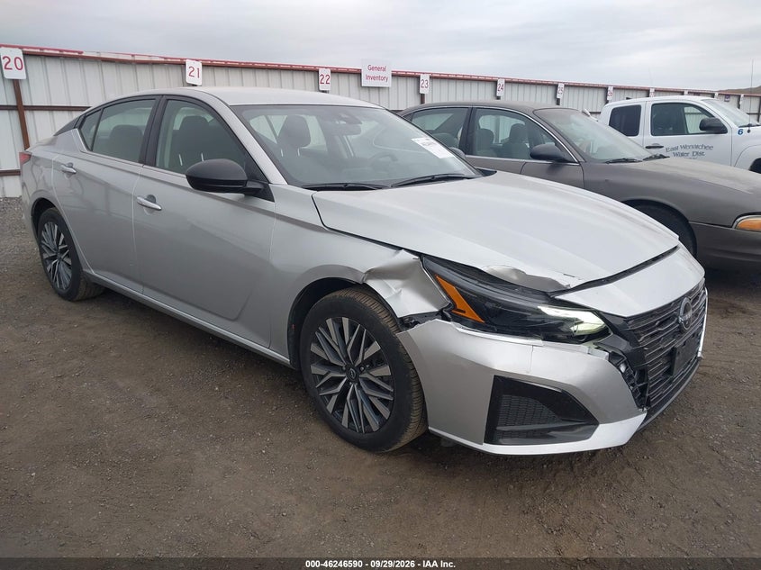 2025 Nissan Altima VIN 1N4BL4DV8SN380102 — IAAI salvage auction photo