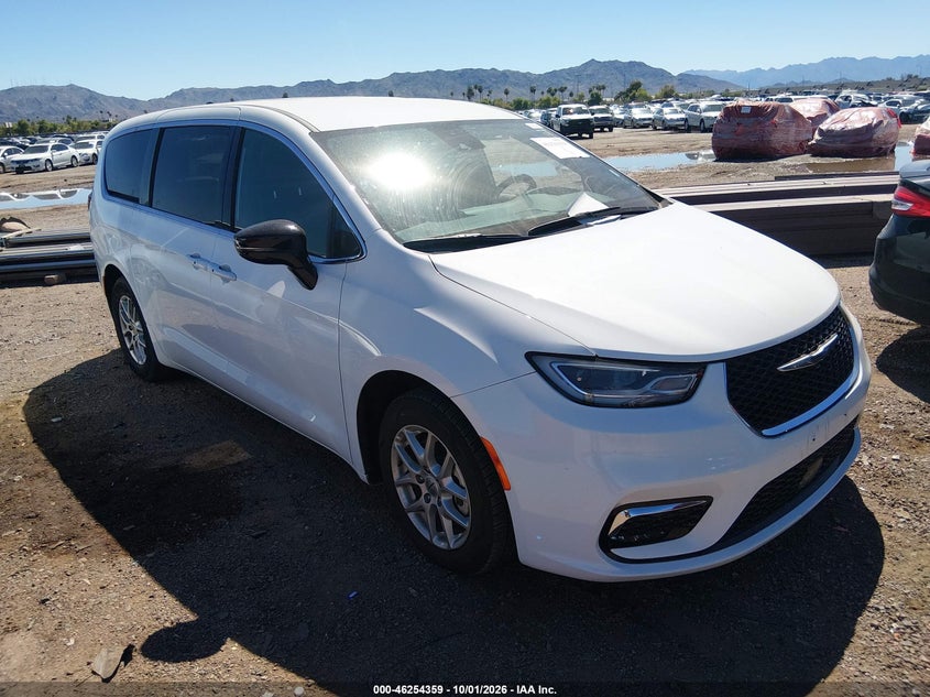 2025 Chrysler Pacifica VIN 2C4RC1BG8SR520499 — IAAI salvage auction photo