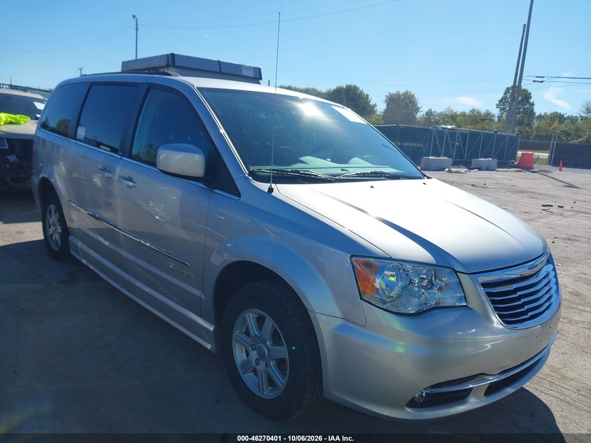 2011 Chrysler Town & country VIN 2A4RR5DG5BR766147 — IAAI salvage auction photo