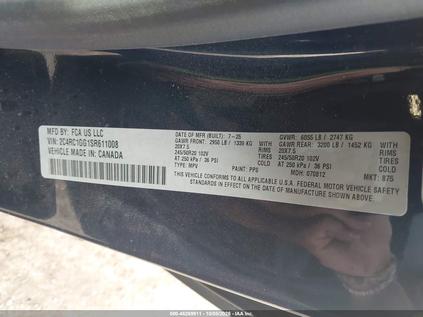 2025 Chrysler Pacifica VIN 2C4RC1GG1SR611008 IAAI salvage auction — FRONT END, Enterprise Vehicles Clear Only (Virginia), sold $19,400 on 2026-10-07 (photo 9)