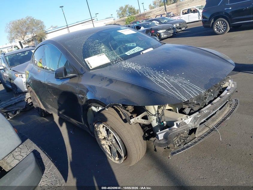 2026 Tesla Model y VIN 7SAYGDED3TF583898 — IAAI salvage auction photo