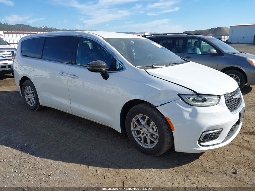 2026 Chrysler Pacifica VIN 2C4RC1BG3TR209306 — IAAI salvage auction photo