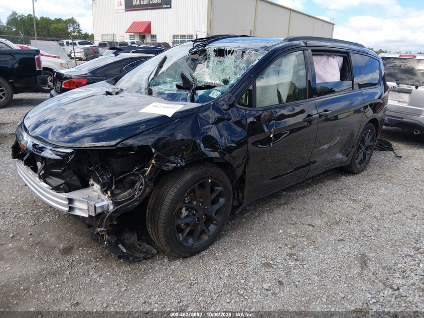 2027 Chrysler Pacifica VIN 2C4RC1GG8VR570476 IAAI salvage auction — ALL OVER, Enterprise Vehicles Salvage Only (Florida), sold $5,800 on 2026-10-11 (photo 2)