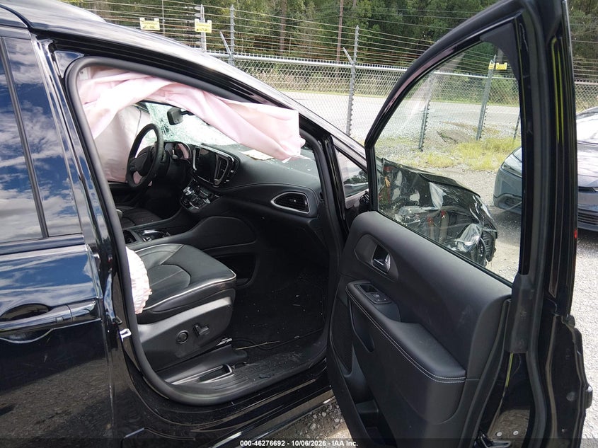 2027 Chrysler Pacifica VIN 2C4RC1GG8VR570476 IAAI salvage auction — ALL OVER, Enterprise Vehicles Salvage Only (Florida), sold $5,800 on 2026-10-11 (photo 5)