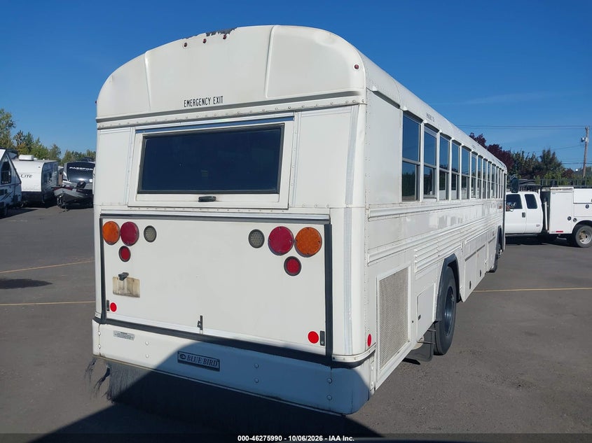 2015 Blue bird School bus / transit bus VIN 1BABNBCA8FF310410 IAAI salvage auction — NORMAL WEAR, SF97 (Oregon), sold $22,600 on 2026-10-22 (photo 4)