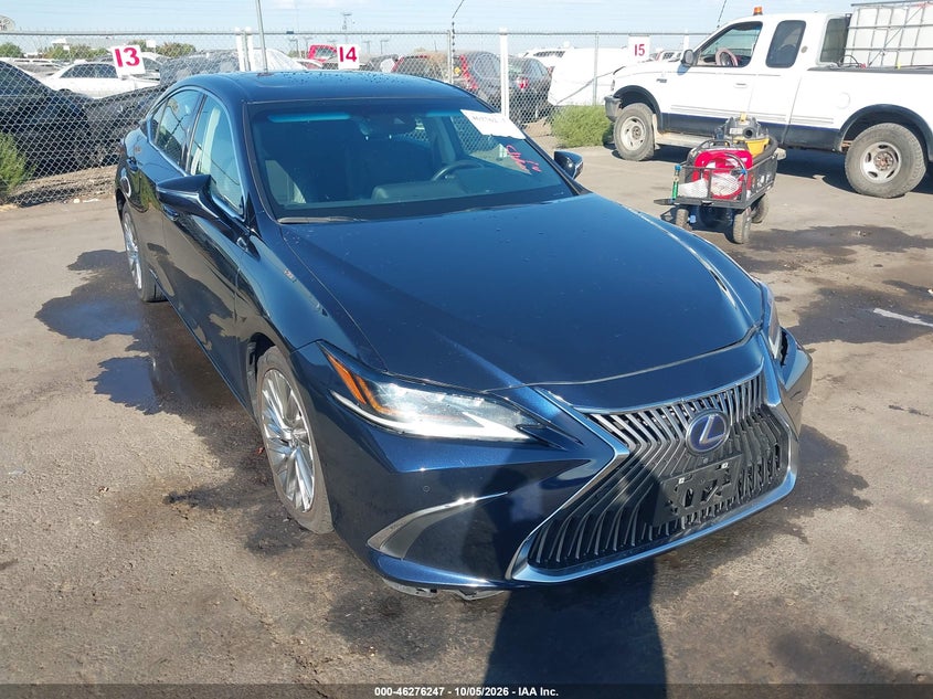 2020 Lexus ES VIN 58AE21B17LU011624 — IAAI salvage auction photo