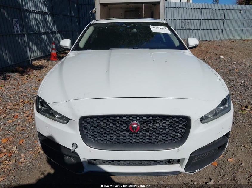 2018 Jaguar Xe VIN SAJAJ4FN4JCP23749 IAAI salvage auction — NORMAL WEAR, Wait Title, sold $0 on 2026-10-17 (photo 6)