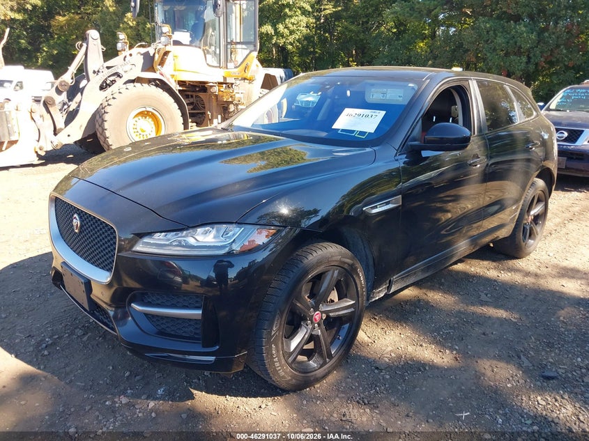 2017 Jaguar F-pace VIN SADCL2BV7HA883369 IAAI salvage auction — NORMAL WEAR, Wait Title, sold $0 on 2026-10-15 (photo 2)