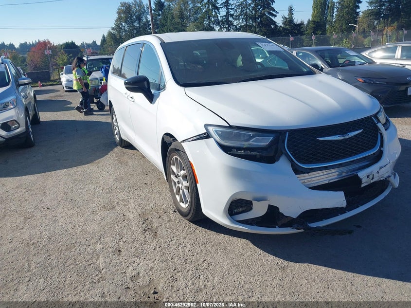 2025 Chrysler Pacifica VIN 2C4RC1BG3SR513461 — IAAI salvage auction photo