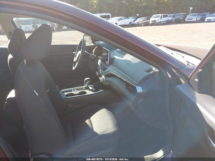 2025 Nissan Altima VIN 1N4BL4DV2SN365840 IAAI salvage auction — SIDE, Enterprise Vehicles Clear Only (Florida), sold $11,400 on 2026-10-16 (photo 5)