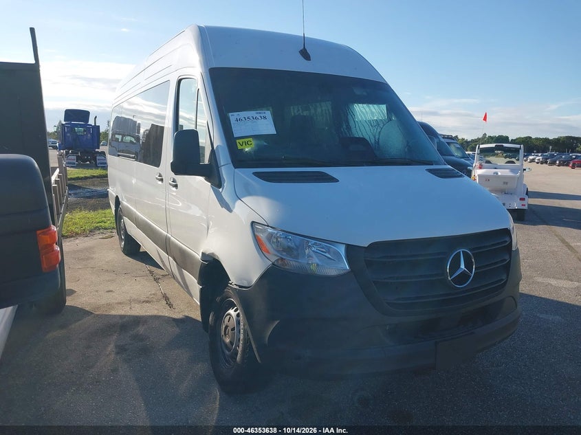2025 Mercedes-benz Sprinter VIN W1Z4KGHY0ST212372 — IAAI salvage auction photo