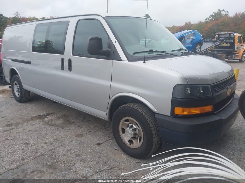 2018 Chevrolet Express 3500 VIN 1GCZGHFP0J1335230 — IAAI salvage auction photo