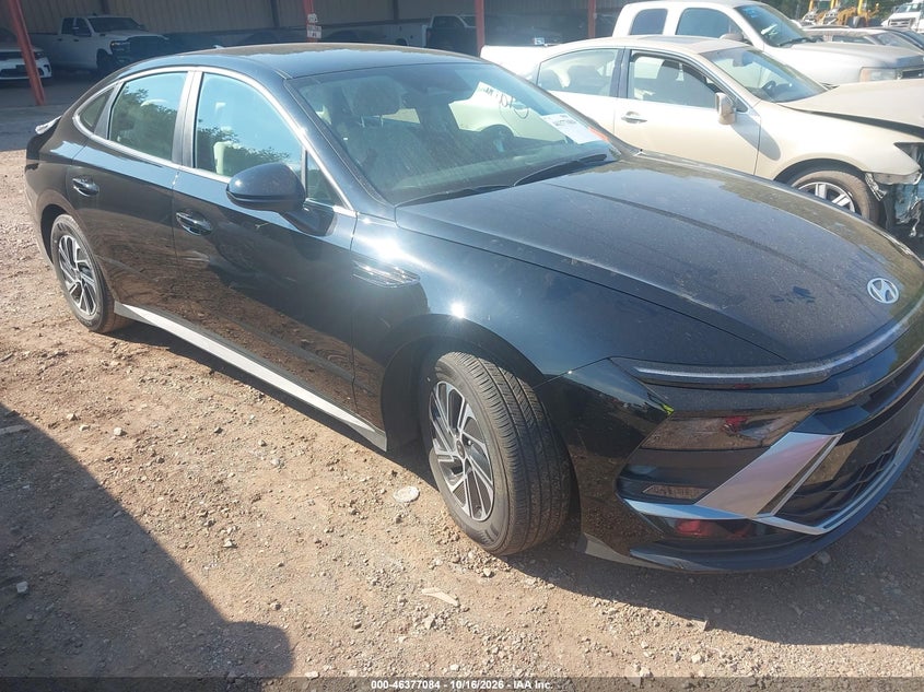 2026 Hyundai Sonata hybrid VIN KMHL24JJ3TA181823 — IAAI salvage auction photo