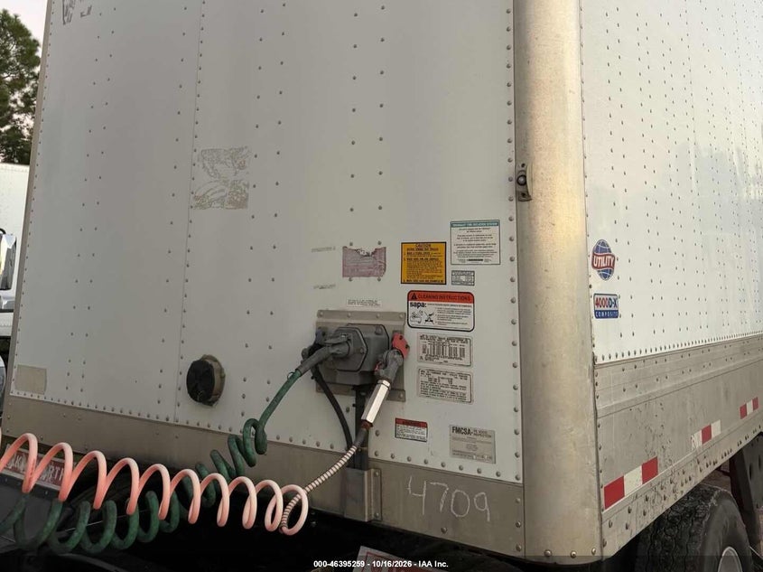 2019 Utility trailer mfg Unknown VIN 1UYVS253XK7571926 IAAI salvage auction — UNKNOWN, Clear (Washington), sold $12,800 on 2026-10-21 (photo 4)