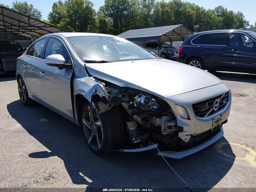 2012 Volvo S60 VIN YV1902FH6C2083257 IAAI salvage auction — RIGHT FRONT, Salvage (Connecticut), sold $425 on 2026-07-23 (photo 1)