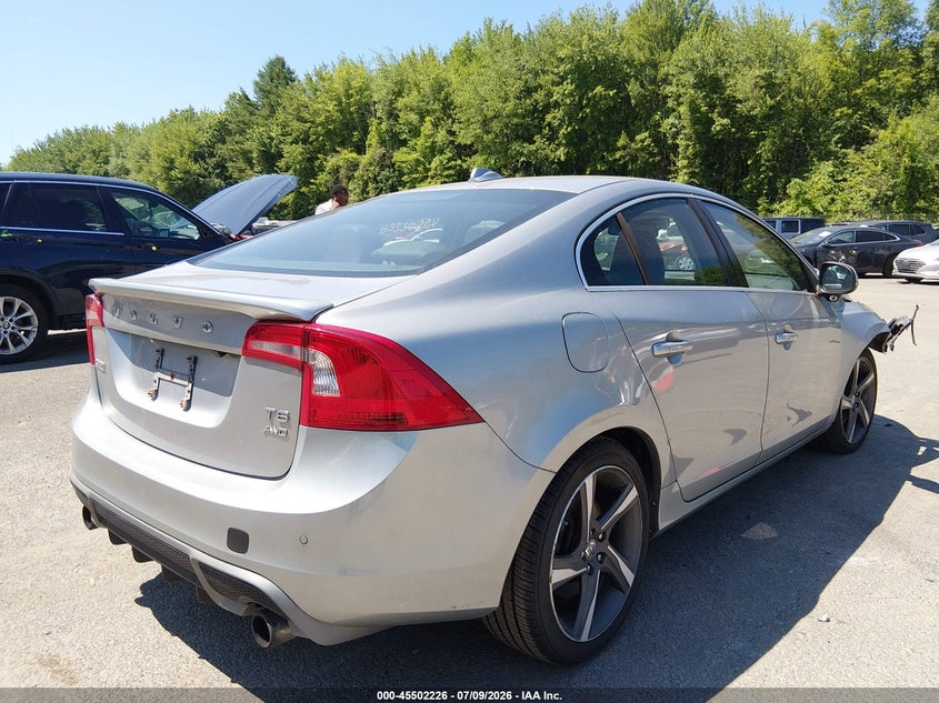 2012 Volvo S60 VIN YV1902FH6C2083257 IAAI salvage auction — RIGHT FRONT, Salvage (Connecticut), sold $425 on 2026-07-23 (photo 4)