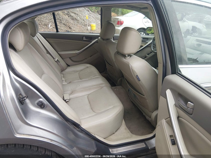 2004 Infiniti G35 VIN JNKCV51E84M619707 IAAI salvage auction — NORMAL WEAR, Clear (Rhode Island), sold $500 on 2026-07-28 (photo 8)
