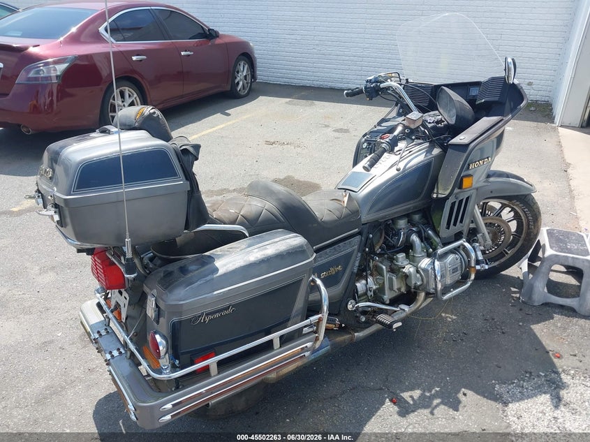 1983 Honda Gl1100 VIN 1HFSC0222DA307934 IAAI salvage auction — NORMAL WEAR, Clear (Virginia), sold $50 on 2026-07-07 (photo 4)