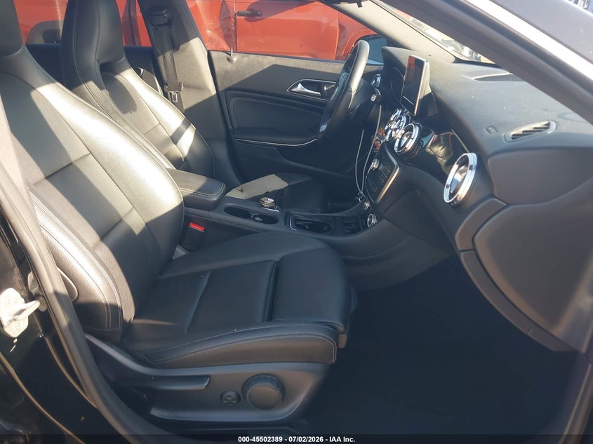 2016 Mercedes-benz Cla-klasse VIN WDDSJ4EBXGN377641 IAAI salvage auction — SIDE, Rebuildable (Florida), sold $1,000 on 2026-07-28 (photo 5)