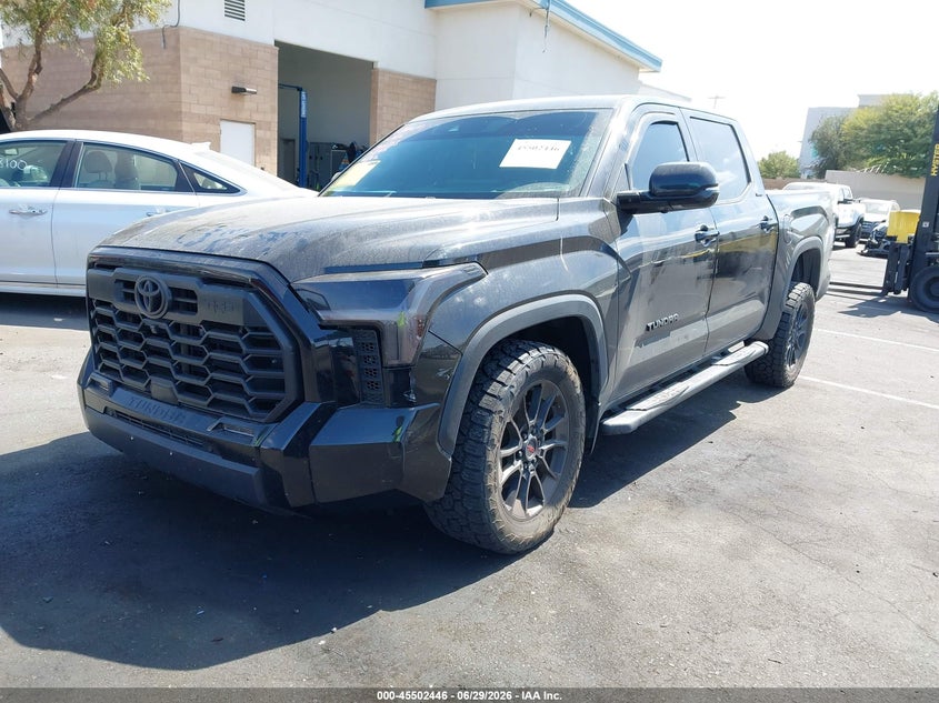 2024 Toyota Tundra VIN 5TFWA5DB5RX156197 IAAI salvage auction — SIDE, Salvage Title, sold $22,400 on 2026-07-31 (photo 2)