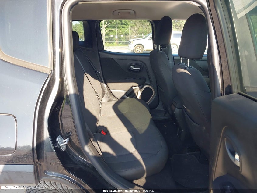 2016 Jeep Renegade VIN ZACCJBBT7GPD47729 IAAI salvage auction — RIGHT SIDE, Salvage Title, sold $1,450 on 2026-08-10 (photo 8)
