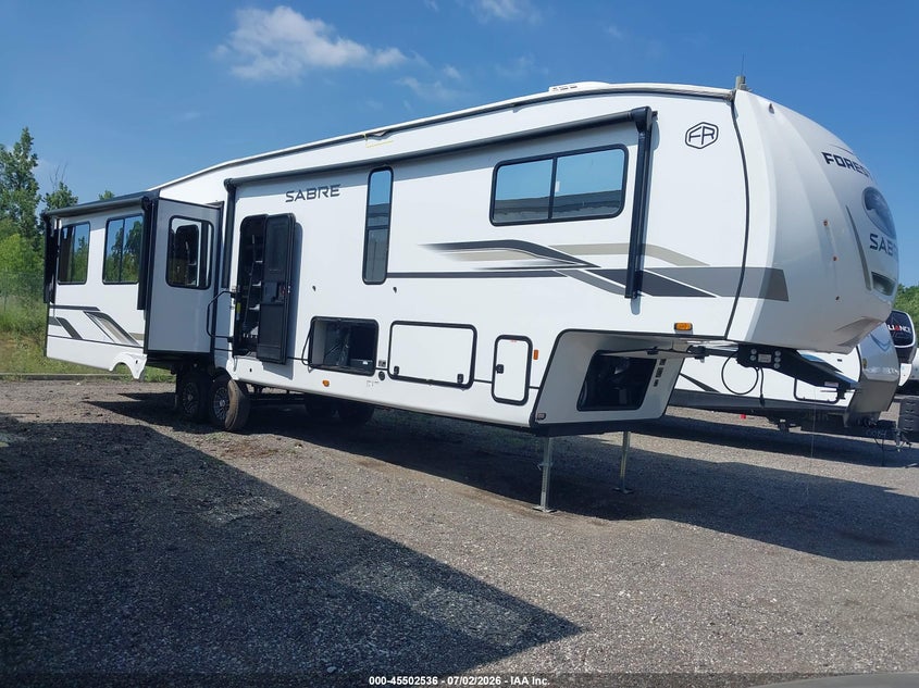 2025 Forest river Other VIN 5ZT3SR1B8S6116167 IAAI salvage auction — STORM DAMAGE, Clear (Michigan), sold $15,800 on 2026-08-18 (photo 1)