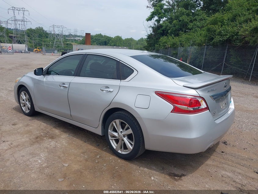 2013 Nissan Altima VIN 1N4AL3AP5DC192499 IAAI salvage auction — NORMAL WEAR, Clear (Pennsylvania), sold $400 on 2026-07-06 (photo 3)