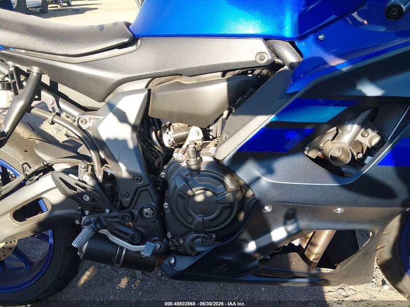 2024 Yamaha Yzf VIN JYARM38E2RA012411 IAAI salvage auction — SIDE, Salvage (Arizona), sold $2,050 on 2026-07-28 (photo 8)